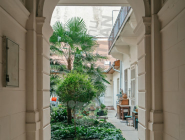 Váci utca-budapest-v-kerulet-vaci-utca_15.jpg