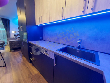 Corvin sétány-budapest-viii-kerulet-corvin-setany_34.jpg