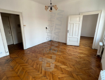 Hold utca-budapest-v-kerulet-hold-utca_2.jpg