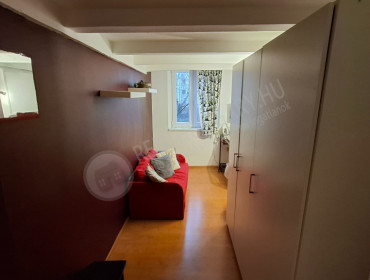 Holló utca-budapest-vii-kerulet-hollo-utca_17.jpg