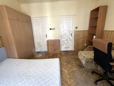 Népszínház utca-budapest-viii-kerulet-nepszinhaz-utca_2.jpg